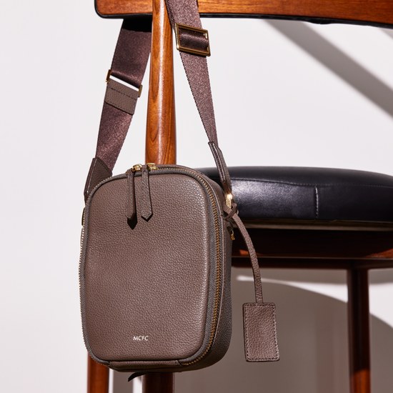 MCFC MINI SHOULDER BAG ブラウンのディテール